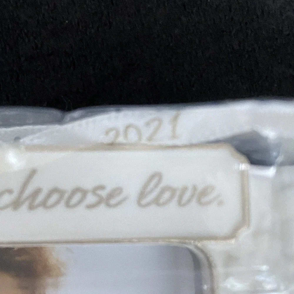 Hallmark Keepsake Christmas Ornament We Choose Love Photo Frame 2021 New In Box - Picture 5 of 11